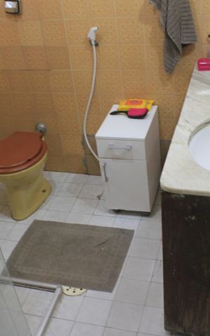 Casa à venda com 277m², 3 quartos e 3 vagasBanheiro da Suíte 