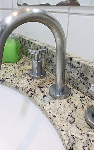 Apartamento à venda com 67m², 2 quartos e 1 vagaBanheiro da Suíte/torneira