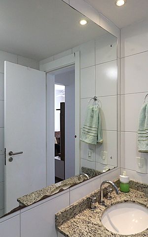 Apartamento à venda com 67m², 2 quartos e 1 vagaBanheiro Social