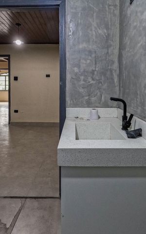 Casa para alugar com 220m², 4 quartos e 4 vagas