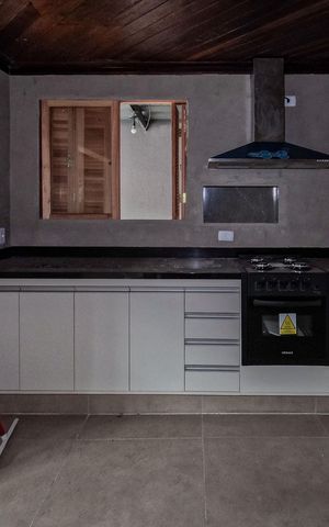 Casa para alugar com 220m², 4 quartos e 4 vagas