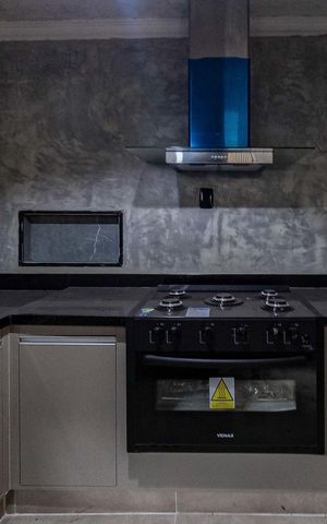 Casa para alugar com 220m², 4 quartos e 4 vagas