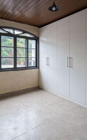 Casa para alugar com 220m², 4 quartos e 4 vagas