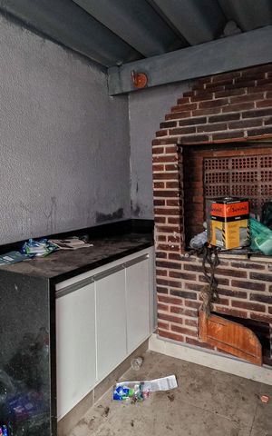 Casa para alugar com 220m², 4 quartos e 4 vagas