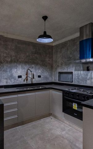 Casa para alugar com 220m², 4 quartos e 4 vagas