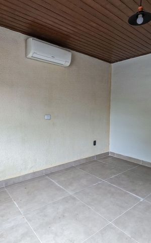 Casa para alugar com 220m², 4 quartos e 4 vagas