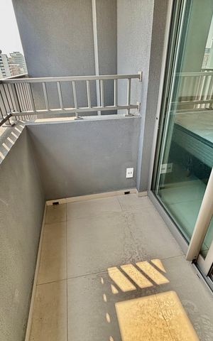 Studio para alugar com 25m², 1 quarto e sem vaga Studio para alugar com 25m², 1 quarto e sem vagaVaranda