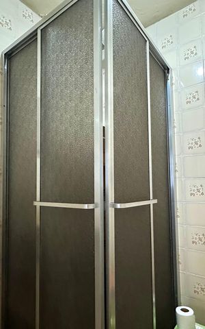 Apartamento à venda com 97m², 3 quartos e sem vaga Apartamento à venda com 97m², 3 quartos e sem vagaBanheiro social