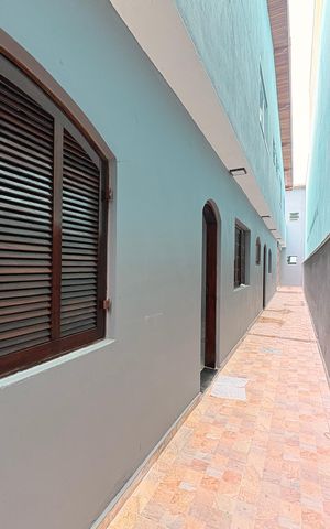 Casa para alugar com 135m², 2 quartos e sem vaga Casa para alugar com 135m², 2 quartos e sem vagaCorredor / quintal