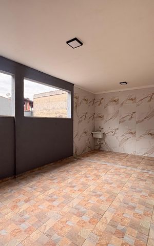 Casa para alugar com 135m², 2 quartos e sem vaga Casa para alugar com 135m², 2 quartos e sem vagaVaranda