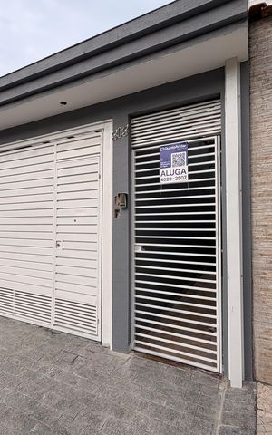 Casa para alugar com 135m², 2 quartos e sem vaga Casa para alugar com 135m², 2 quartos e sem vagaFachada + plaquinha FRAY-589