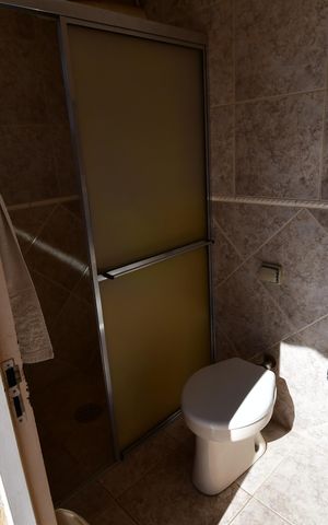 Casa para alugar com 105m², 2 quartos e 3 vagasBanheiro de serviço