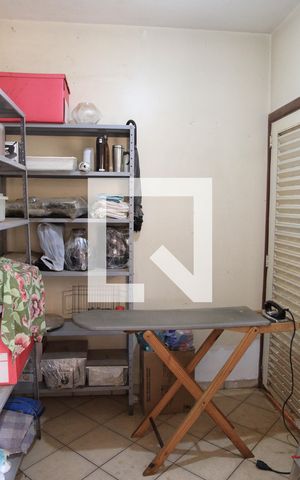 Casa à venda com 365m², 4 quartos e 6 vagasCozinha