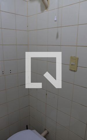 Casa à venda com 365m², 4 quartos e 6 vagasBanheiro 02