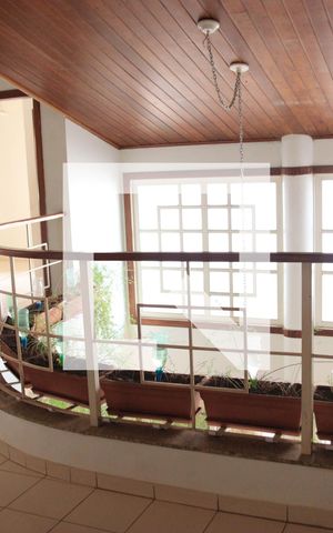 Casa à venda com 365m², 4 quartos e 6 vagasHall