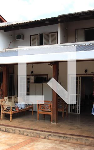 Casa à venda com 365m², 4 quartos e 6 vagasQuintal