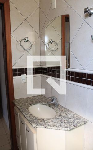 Casa à venda com 365m², 4 quartos e 6 vagasBanheiro da Suíte 3