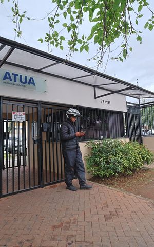 Apartamento à venda com 50m², 2 quartos e 1 vagaFachada