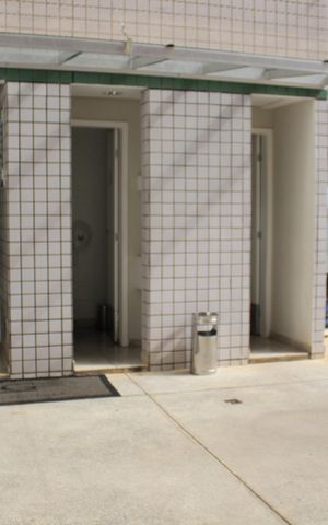 Apartamento à venda com 85m², 3 quartos e 2 vagasÁrea externa Banheiros da Piscina