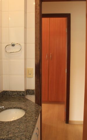 Apartamento à venda com 85m², 3 quartos e 2 vagasBanheiro