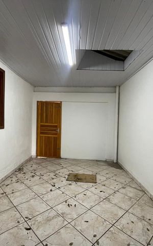 Casa à venda com 166m², 2 quartos e 2 vagas