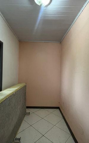 Casa à venda com 166m², 2 quartos e 2 vagas