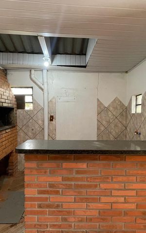 Casa à venda com 166m², 2 quartos e 2 vagas