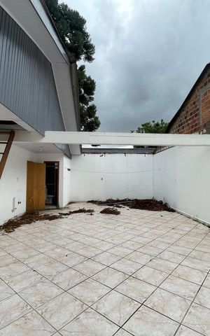 Casa à venda com 166m², 2 quartos e 2 vagas