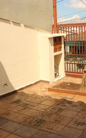 Casa à venda com 99m², 2 quartos e 3 vagasÁrea externa