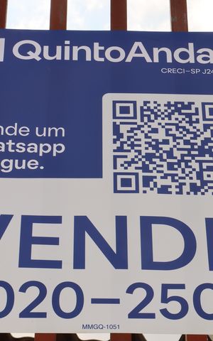 Casa à venda com 99m², 2 quartos e 3 vagasPlaca