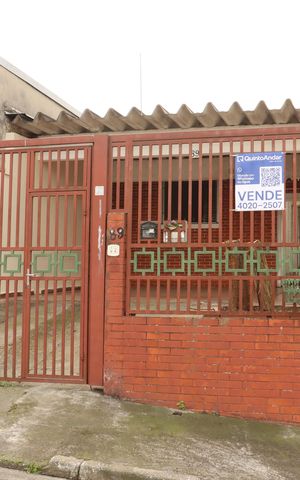 Casa à venda com 99m², 2 quartos e 3 vagasFachada