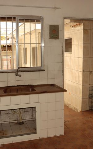 Casa à venda com 99m², 2 quartos e 3 vagasCasa 2 - Sala/Cozinha