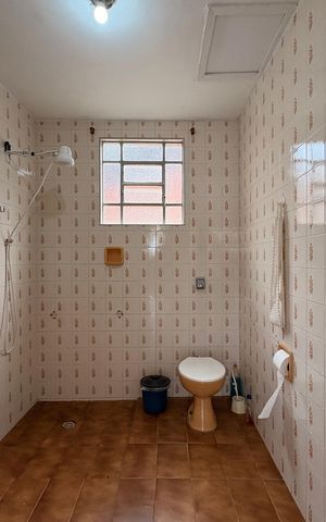 Casa para alugar com 107m², 2 quartos e 1 vaga Casa para alugar com 107m², 2 quartos e 1 vagaBanheiro
