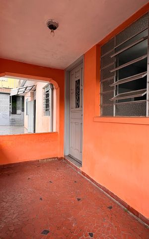 Casa para alugar com 107m², 2 quartos e 1 vaga Casa para alugar com 107m², 2 quartos e 1 vagaVaranda