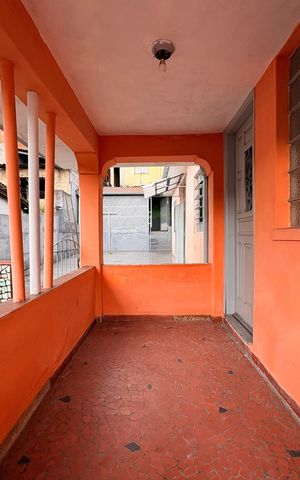Casa para alugar com 107m², 2 quartos e 1 vaga Casa para alugar com 107m², 2 quartos e 1 vagaVaranda