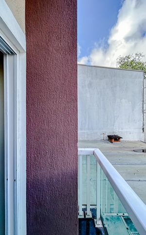 Casa para alugar com 70m², 2 quartos e 2 vagasVaranda