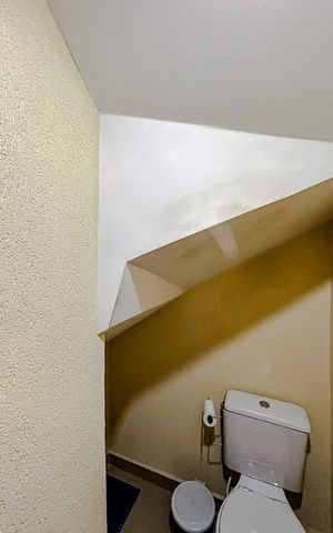 Casa para alugar com 70m², 2 quartos e 2 vagasLavabo