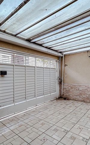 Casa para alugar com 70m², 2 quartos e 2 vagasGaragem