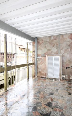 Casa à venda com 160m², 2 quartos e 1 vagaGaragem