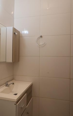 Casa de condomínio à venda com 50m², 2 quartos e 1 vagaBanheiro 