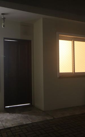 Casa de condomínio à venda com 50m², 2 quartos e 1 vagaFachada