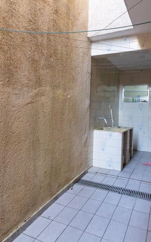 Casa para alugar com 60m², 1 quarto e sem vagaÁrea de Serviço