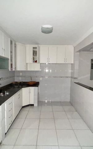 Casa para alugar com 240m², 3 quartos e 2 vagas