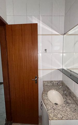 Casa para alugar com 240m², 3 quartos e 2 vagas