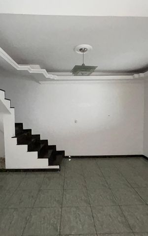 Casa para alugar com 240m², 3 quartos e 2 vagas