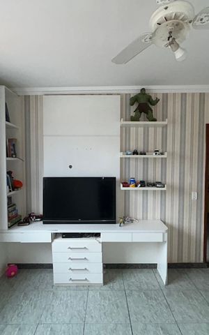 Casa para alugar com 240m², 3 quartos e 2 vagas