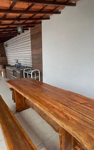 Casa para alugar com 240m², 3 quartos e 2 vagas