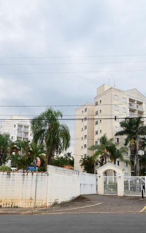 Apartamento para alugar com 69m², 2 quartos e 1 vagaFachada e portaria