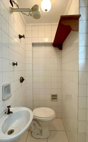 Apartamento para alugar com 70m², 2 quartos e sem vagaBanheiro de serviço