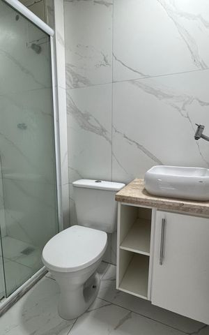 Apartamento para alugar com 70m², 3 quartos e 2 vagas Apartamento para alugar com 70m², 3 quartos e 2 vagasBanheiro da Suíte 1